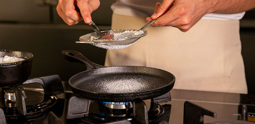 Descubra quais os benefícios de cozinhar com panela de ferro?