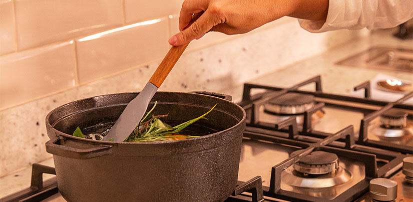 Aprenda a cozinhar com panela de ferro e faça de suas refeições as melhores possíveis